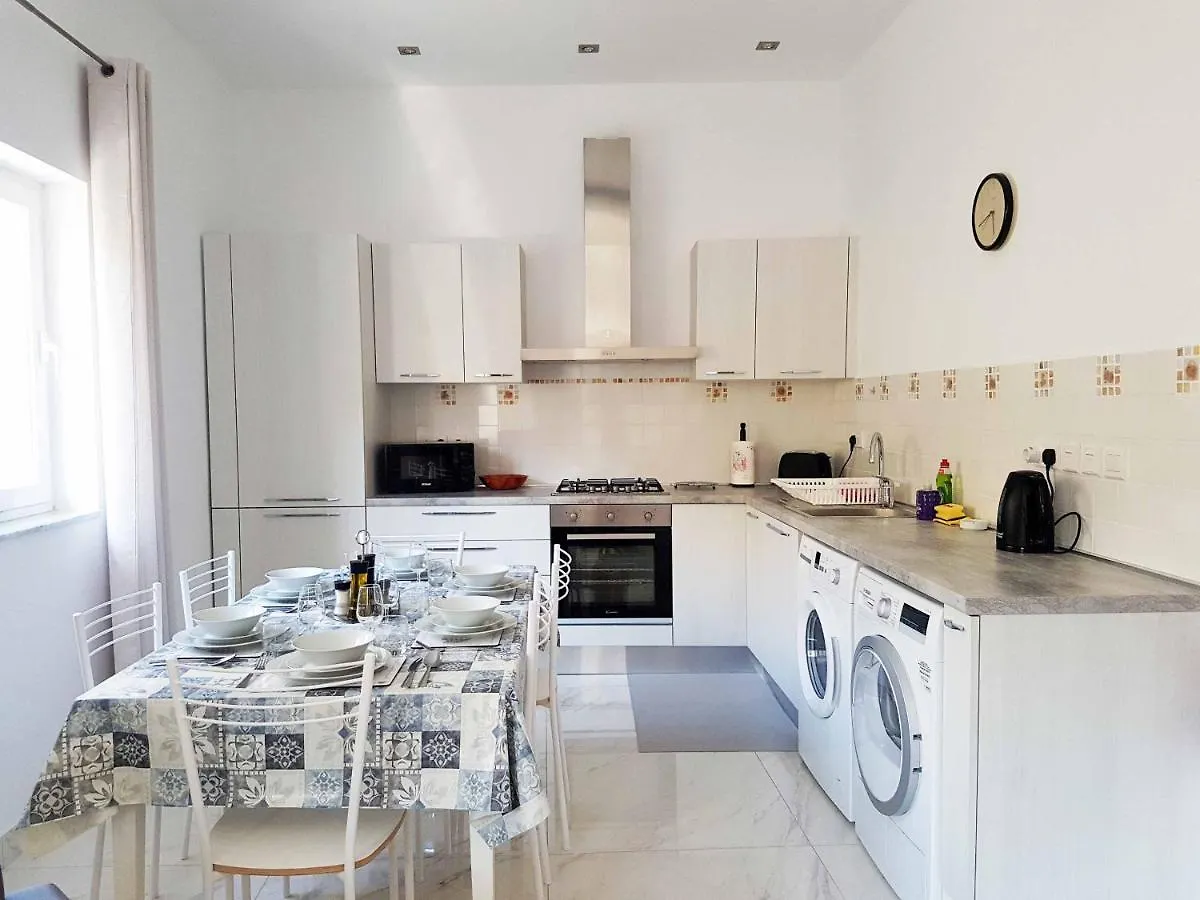 Apartment Ac1- Prime Location 3 Bedroom Apt In St.Julian'S Saint Julian's